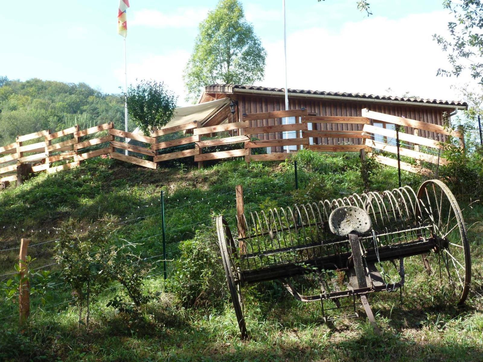 Gite La Lanterne Transition Ecologique Avec Borne De Recharge 7Kw Site Sous Video Protection Nalzen Exterior foto